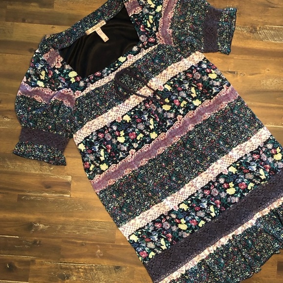 *SOLD* American Rag sleeve bohemian dress - Picture 2 of 7